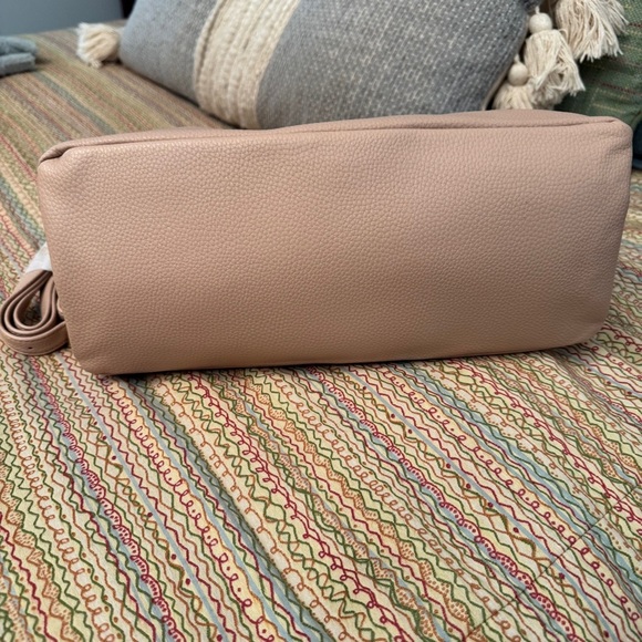 NWT New York and Company Stylish Nude Satchel has short and long straps - Picture 13 of 14